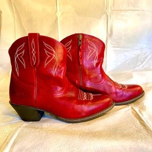 Ariat Womens Darlin Booties